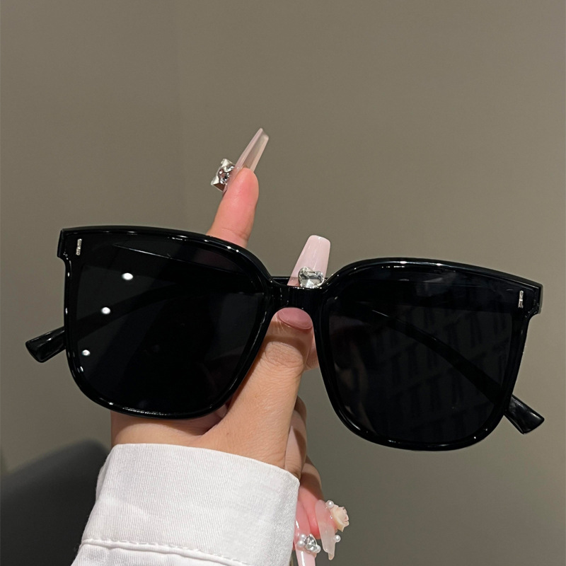 Street Fashion Photo - Мужские люксовые черные солнцезащитные очки «кошачий